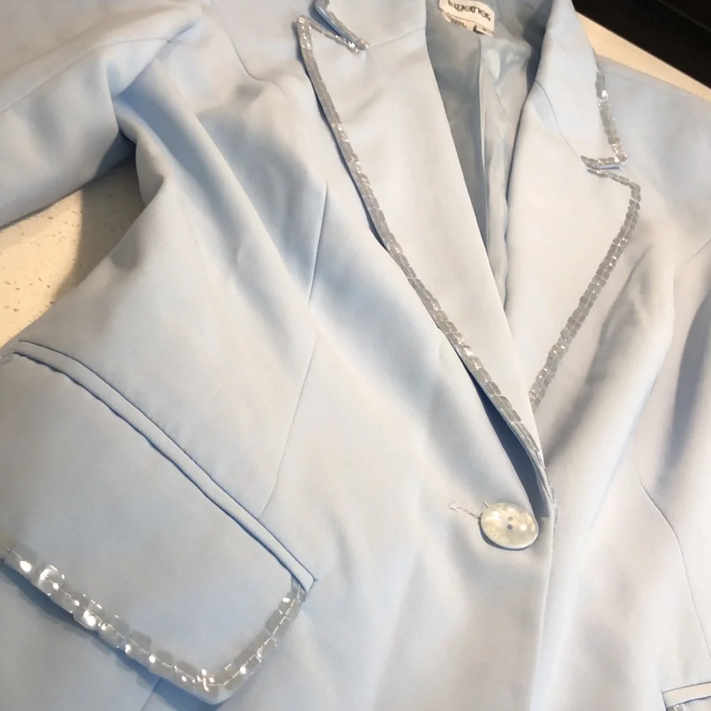 Pastel blue skirt suit - Picture 6 of 7